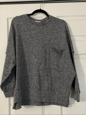 Zenana Outfitters Women's Heather Grey Crewneck Sweater